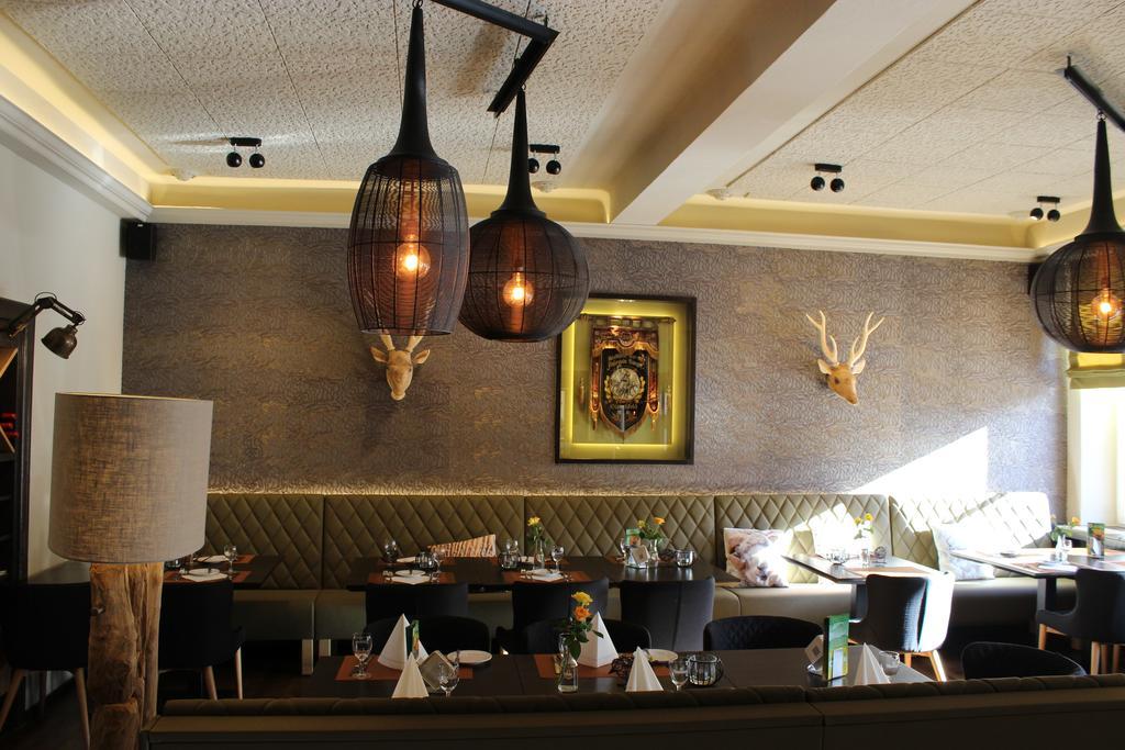 Hotel Restaurant Zum Schlossberg Wadern Luaran gambar
